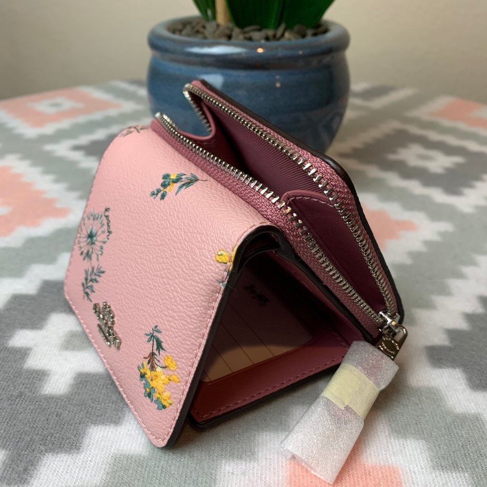 Coach Trifold Wallet - Picture 5 of 6